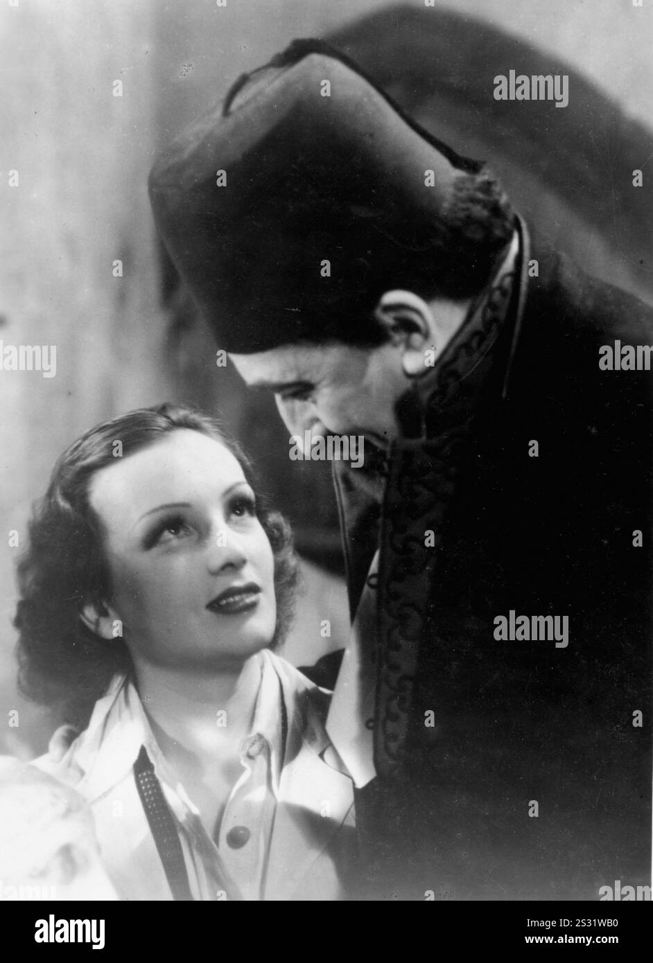 PEPE LE MOKO MIREILLE BALIN ET SATURNIN FABRE date : 1937 Banque D'Images