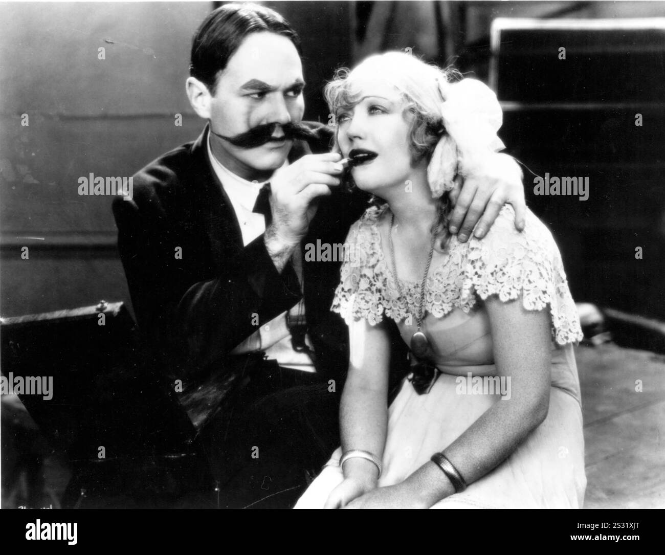 MONTREZ AUX GENS William Haines et Marion Davies date : 1928 Banque D'Images