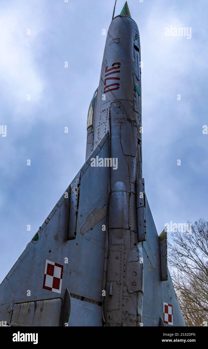 Ancien chasseur de combat soviétique MIG 21, Guerre froide en Europe Banque D'Images