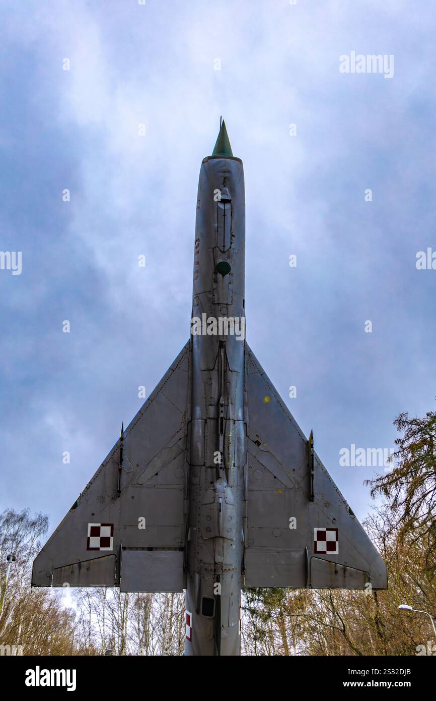 Ancien chasseur de combat soviétique MIG 21, Guerre froide en Europe Banque D'Images