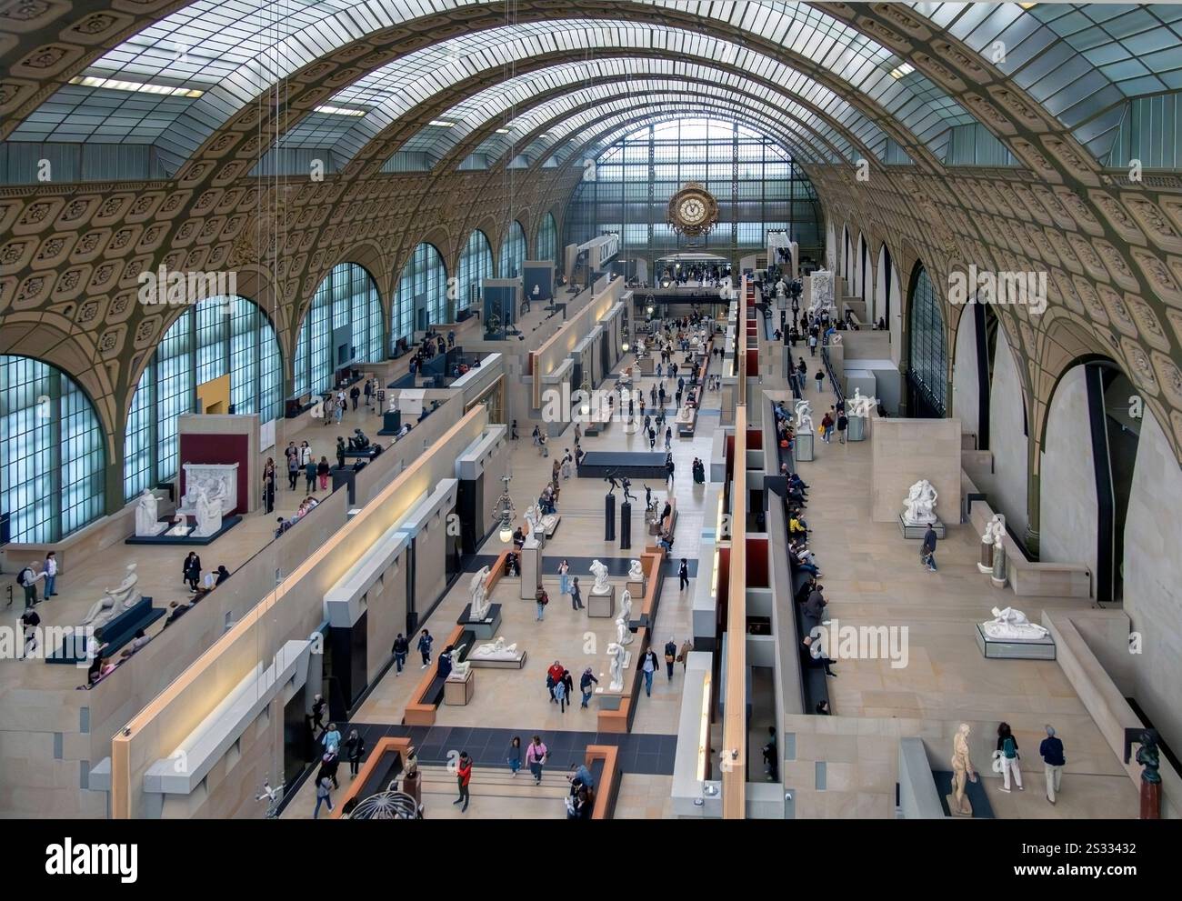 Salle principale Musée d'Orsay, Paris, France Banque D'Images