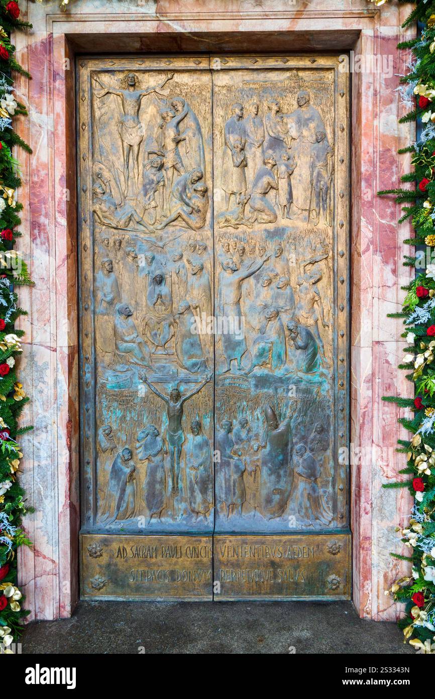 Porte Sainte dans la basilique Saint-Paul hors des murs - Rome, Italie Banque D'Images