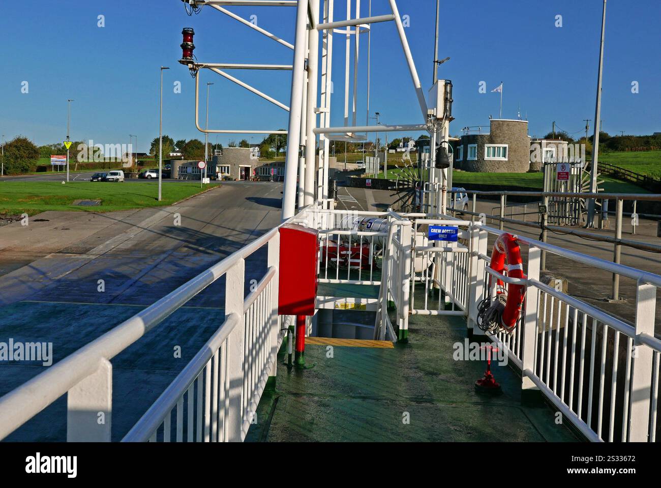 Ferry Shannon Breeze sur la rivière Shannon, Killimer, Clare County, Munster province, République d'Irlande, Europe Banque D'Images