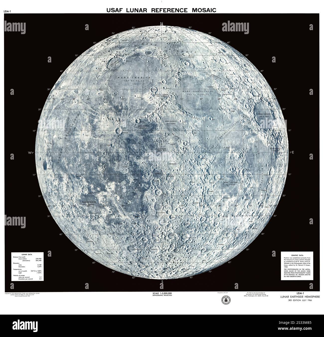 Mosaïque de référence lunaire de l'USAF : LEM-1 Map par l'Aeronautical Chart and information Center, US Air Force montrant une mosaïque détaillée de l'hémisphère terrestre lunaire publiée pour la première fois en 1966. Banque D'Images