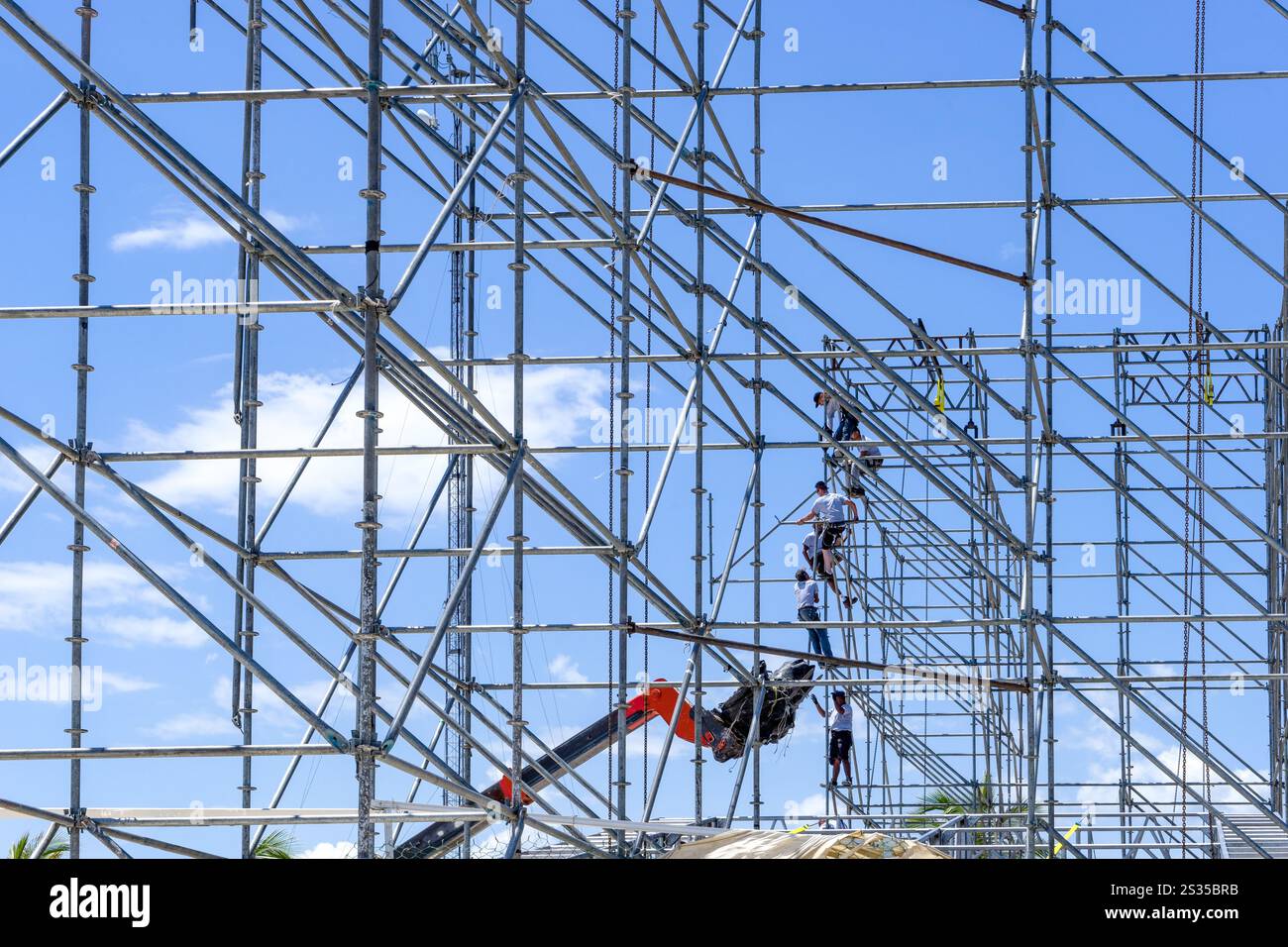 Play Del Carmen, Mexique, 12 avril 2017 ; ; construction de treillis en acier extérieur pour le fond de concert sur la zone hôtelière Playa del Carmen, Quintana Roo, Yuc Banque D'Images