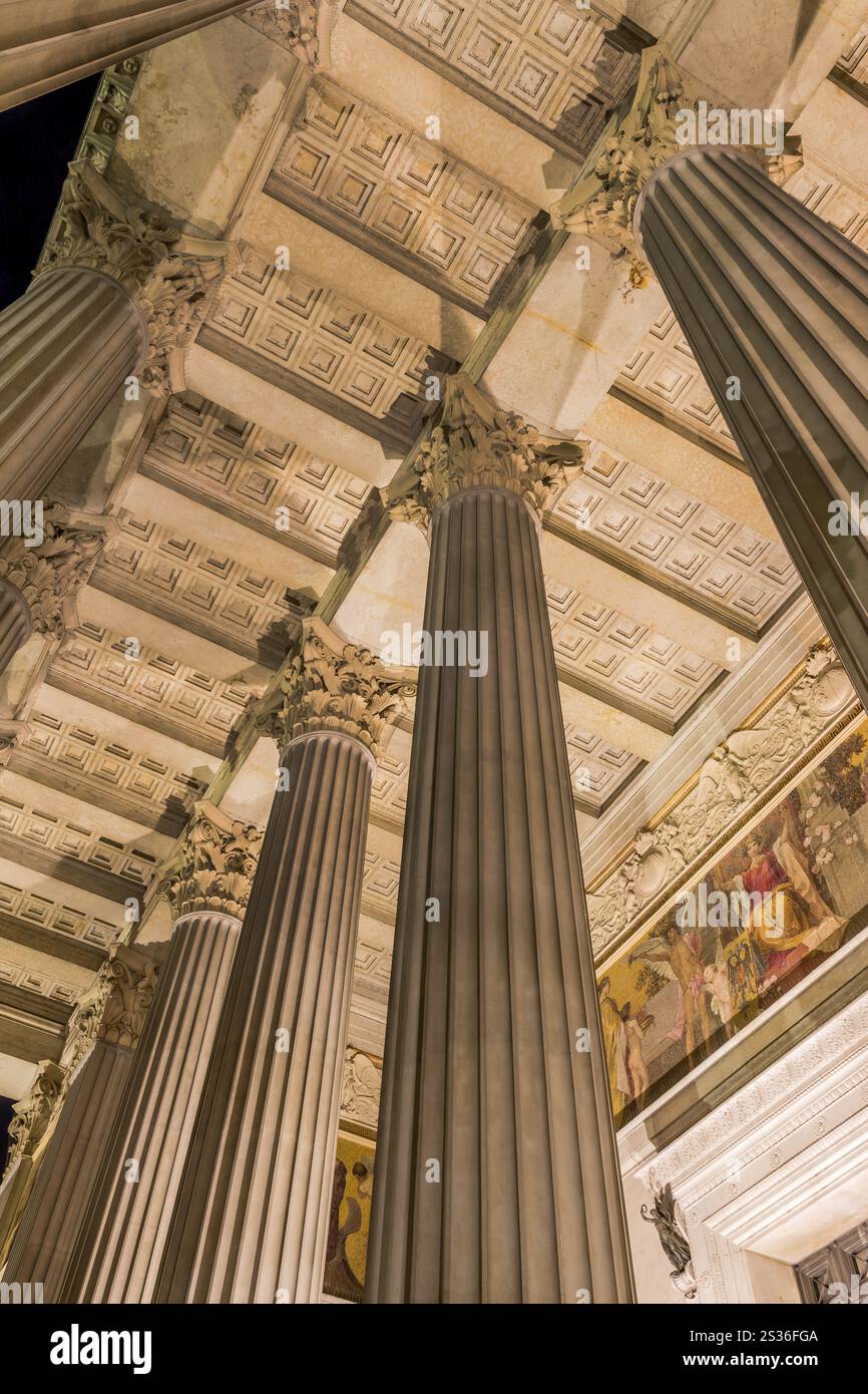 Le parlement à Vienne, Autriche. Siège du gouvernement. Tir de nuit Autriche Banque D'Images
