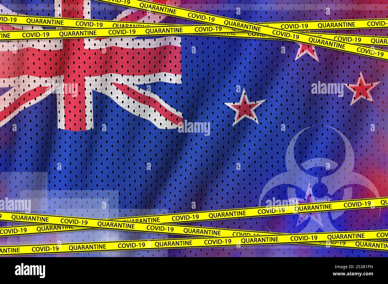 Drapeau néo-zélandais et ruban jaune de quarantaine COVID-19. Concept de coronavirus ou virus pandémique 2019-nCoV. Pavillon de la Nouvelle-Zélande et quarantaine COVID-19 Banque D'Images