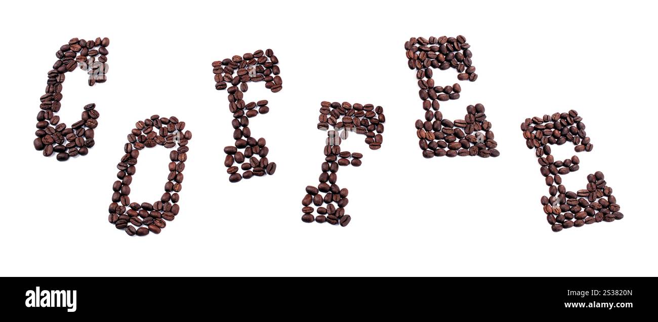 Fond avec des grains de café isolés sur fond blanc. Fond avec des grains de café Banque D'Images