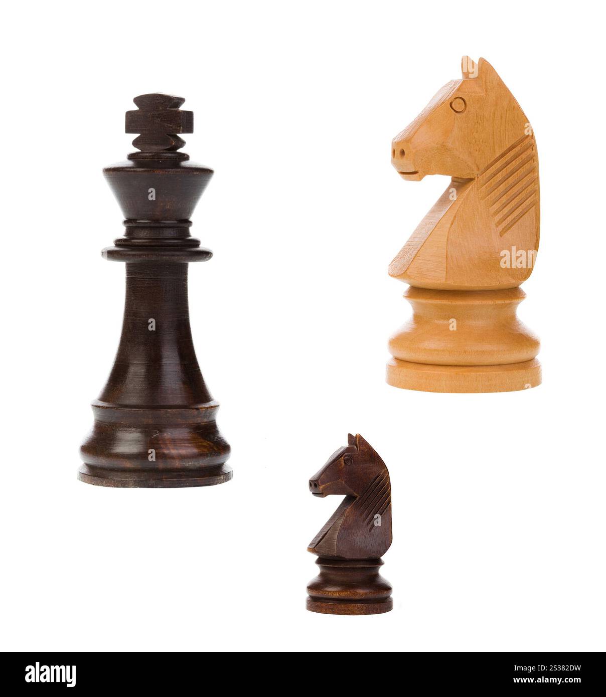 Échecs debout isolé sur blanc. Échecs debout Banque D'Images