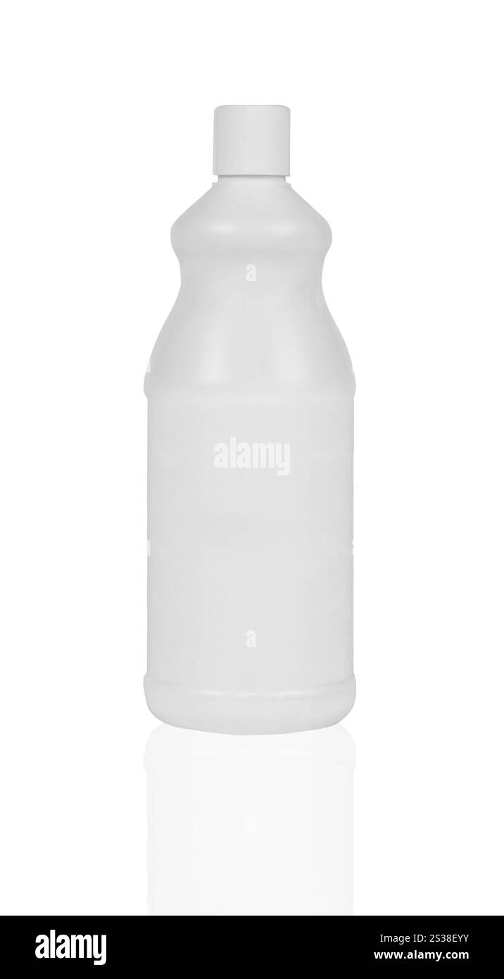 Bouteille en plastique blanche isolée sur fond blanc. Bouteille en plastique blanc isolée Banque D'Images