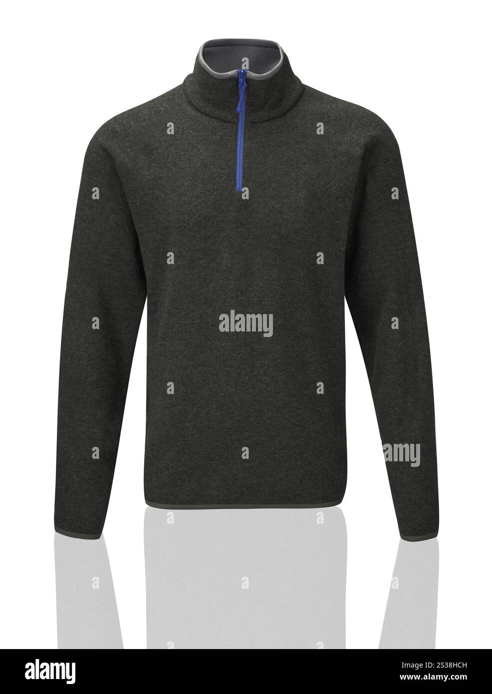 pull mâle noir isolé sur fond blanc. pull mâle noir Banque D'Images