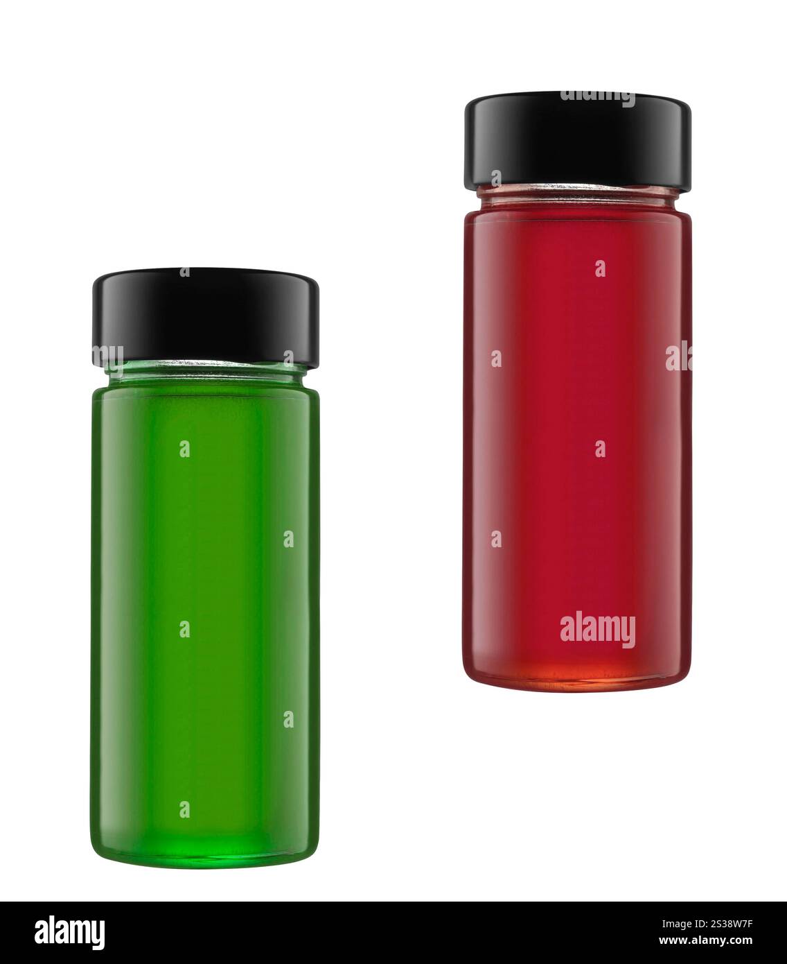 Flacons de médicaments de verres rouges et verts isolés sur blanc Banque D'Images