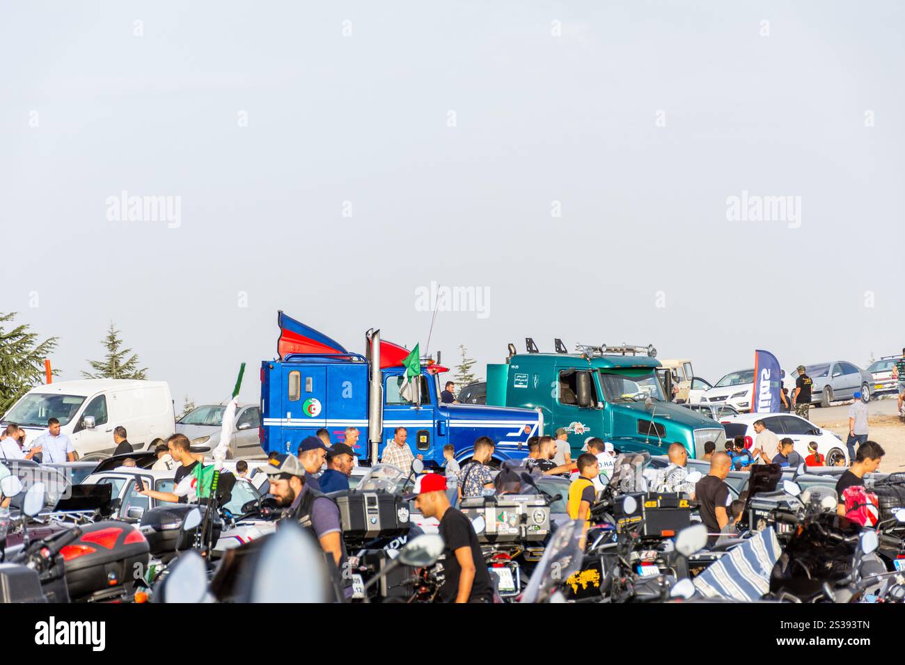 Un camping avec motos à Sétif City, Algérie. Banque D'Images Un camping avec motos à Sétif City, Algérie. Banque D'Images