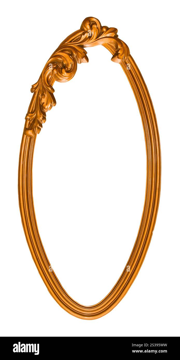 Cadre antique doré isolé sur un fond blanc Banque D'Images