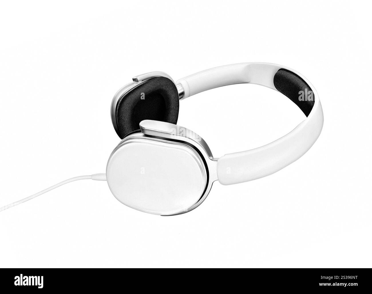 Casque d'élégance blanc sur fond blanc Banque D'Images