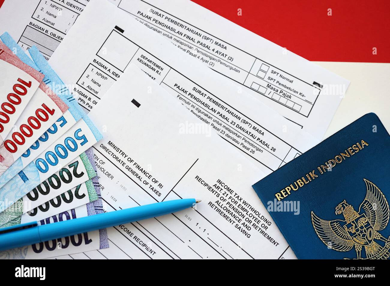 Formulaires fiscaux indonésiens 1721 a1 retenue d'impôt sur le revenu art 21 pour les employés ou les bénéficiaires de pension, d'allocation de retraite, d'épargne-retraite et autres Banque D'Images