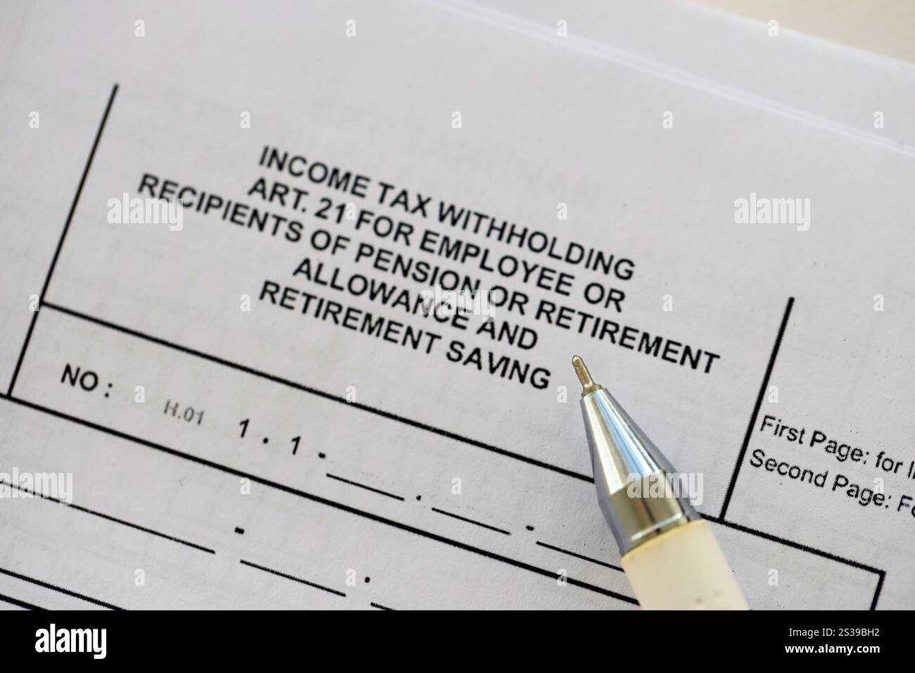 Formulaire fiscal indonésien 1721 a1 retenue d'impôt sur le revenu art 21 pour les salariés ou les bénéficiaires d'une pension ou d'une allocation de retraite et d'une épargne-retraite. Banque D'Images
