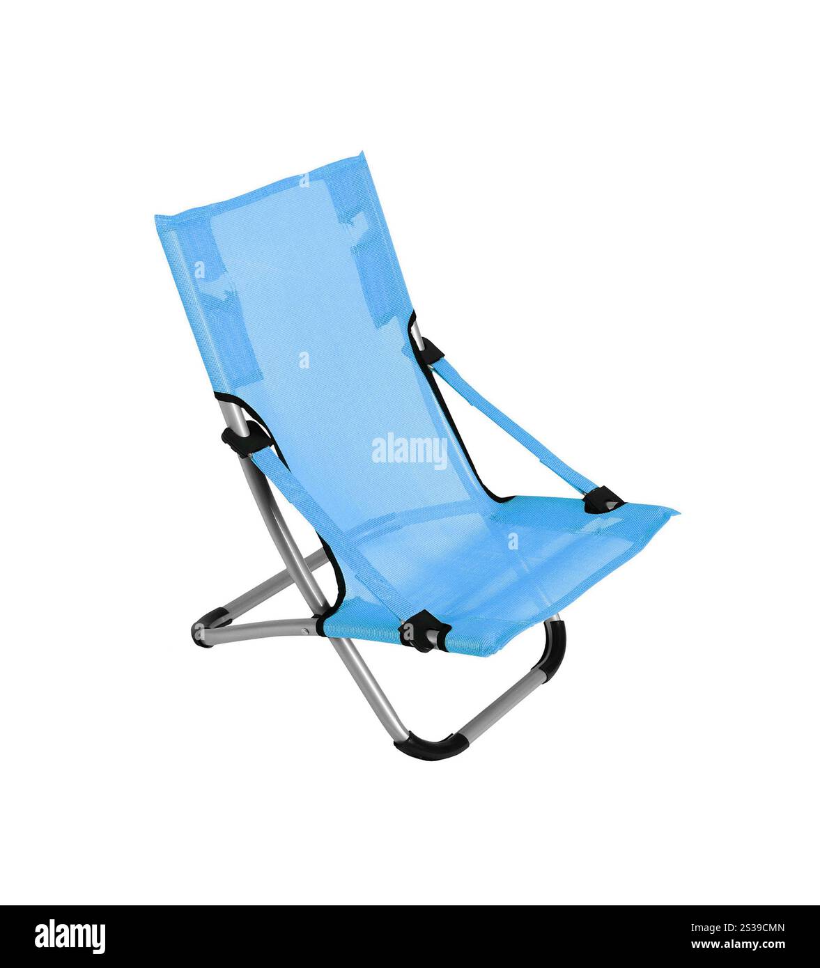 Chaise de plage isolée sur fond blanc. Chaise de plage Banque D'Images