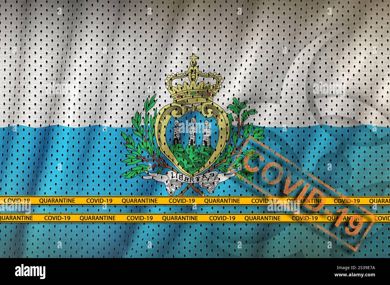 Drapeau de Saint-Marin et timbre orange COVID-19 avec ruban de bordure. Concept de coronavirus ou virus pandémique 2019-nCoV. Drapeau de Saint-Marin et COVID-19 orange Banque D'Images