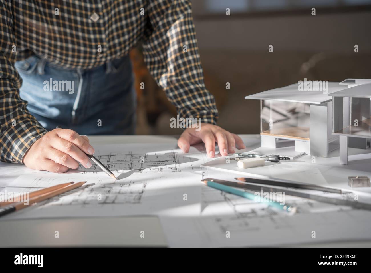 Architecture dessin sur architectural projet créatif architecture d'entreprise bâtiment construction ingénierie industrielle réalisation conception de planification Banque D'Images
