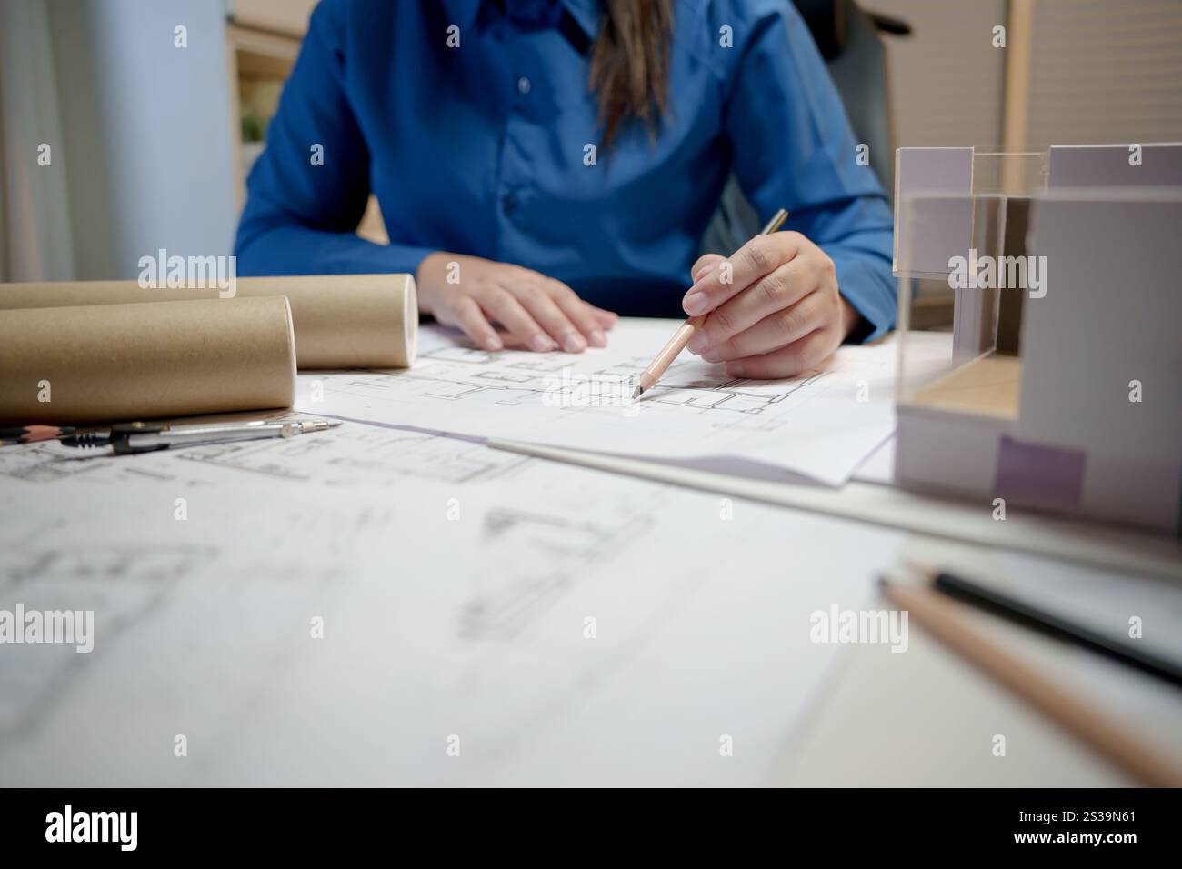 Architecture dessin sur architectural projet créatif architecture d'entreprise bâtiment construction ingénierie industrielle réalisation conception de planification Banque D'Images