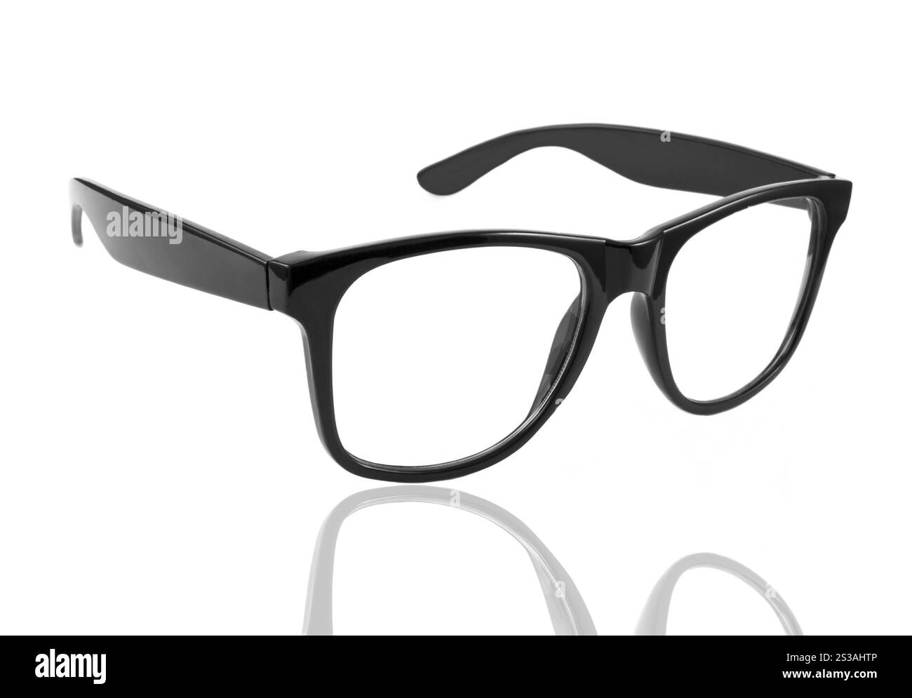Lunettes Black Eye isolées sur blanc. Lunettes Black Eye Banque D'Images