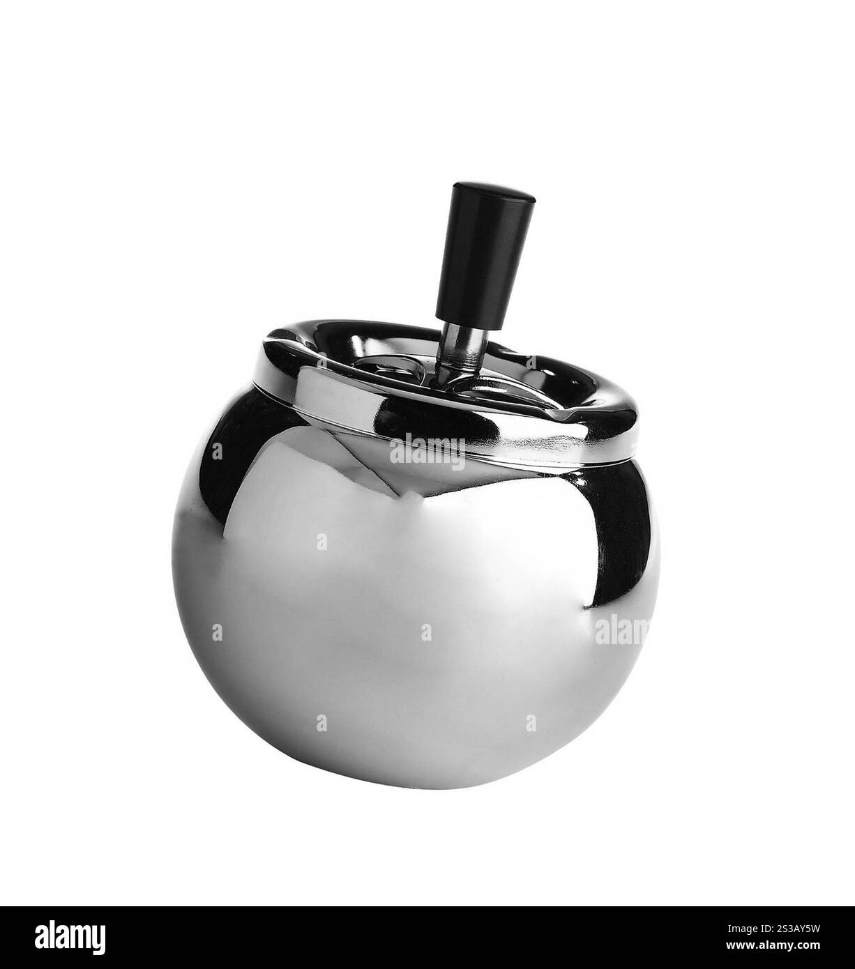 Cendrier isolé sur un fond blanc. Cendrier isolé Banque D'Images