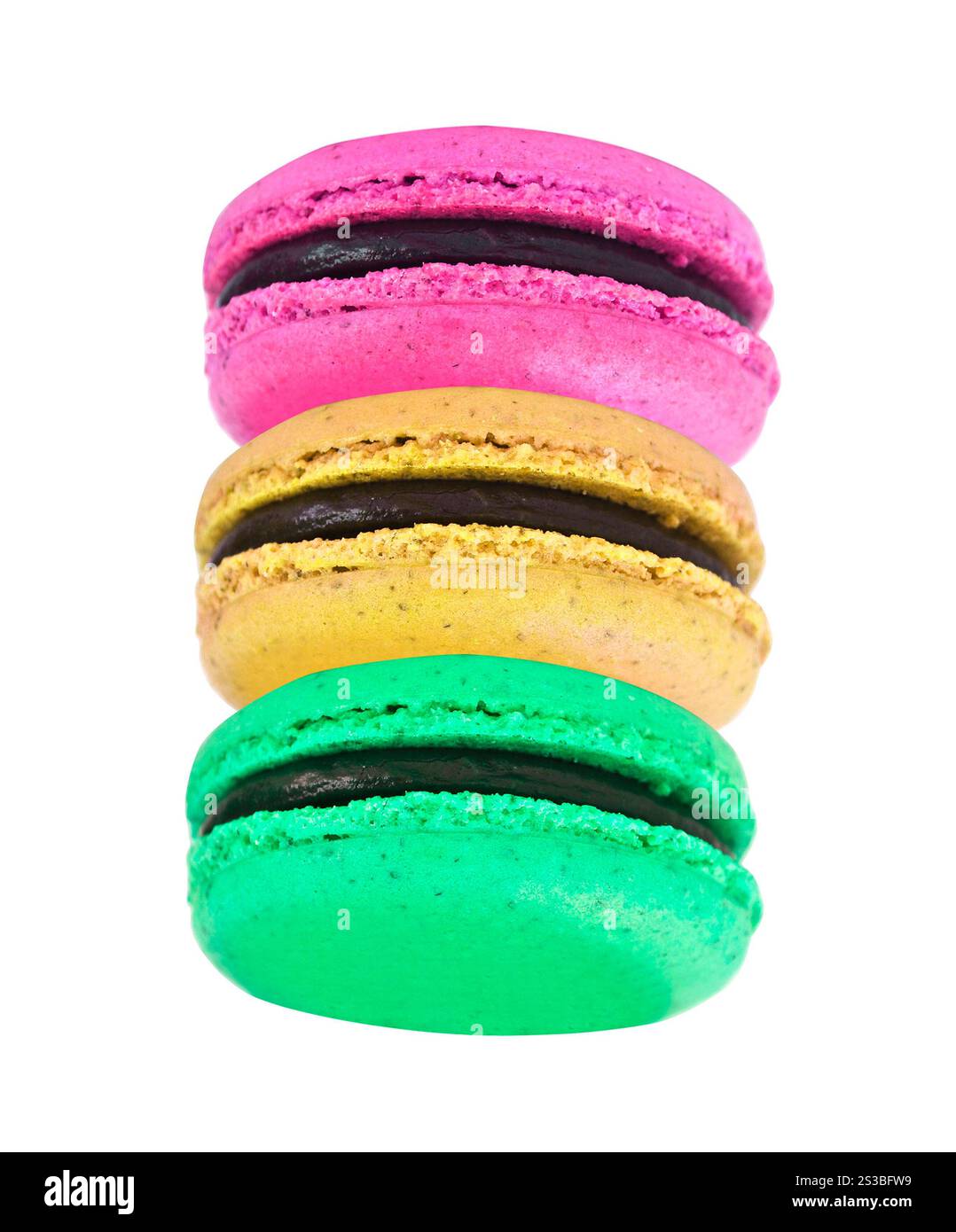 Macarons français doux et colorés isolés sur fond blanc. Macarons français doux et colorés isolés Banque D'Images