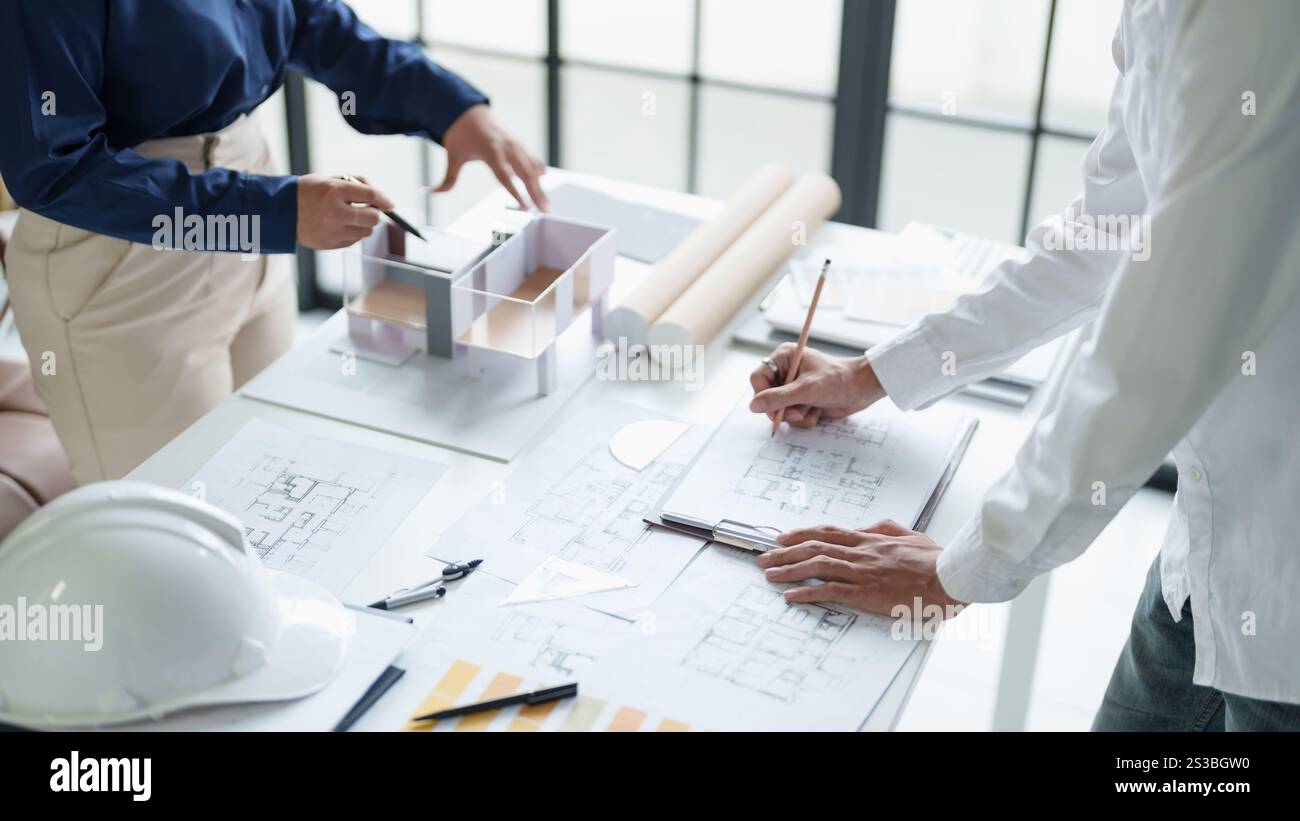 Architecture dessin sur architectural projet créatif architecture d'entreprise bâtiment construction ingénierie industrielle réalisation conception de planification Banque D'Images