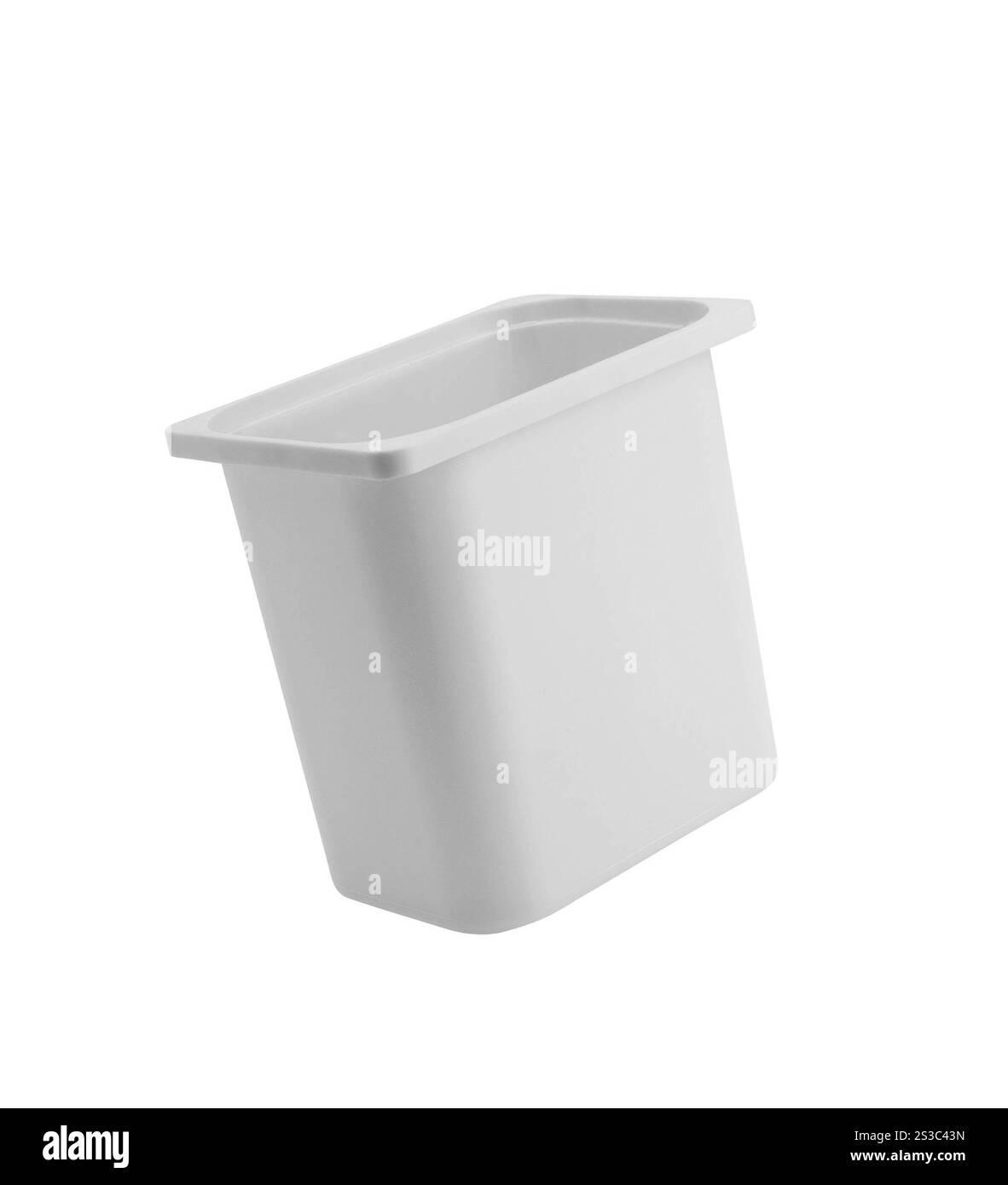 Panier à vêtements isolé sur blanc Banque D'Images