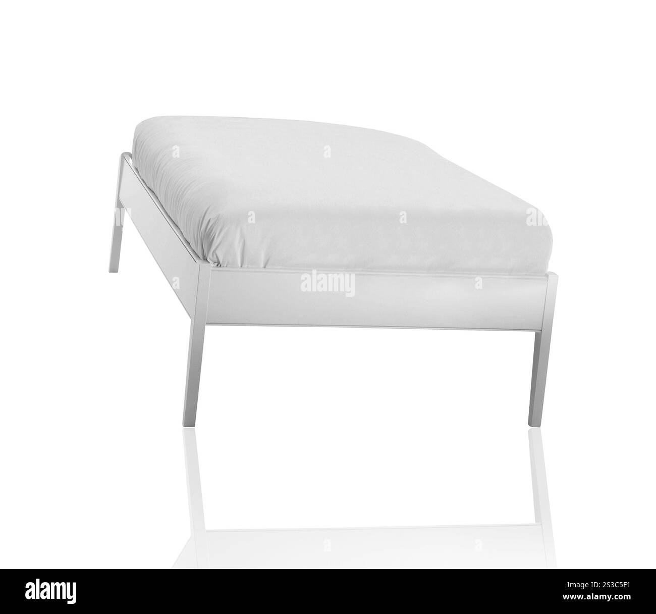 lit isolé sur fond blanc. lit isolé Banque D'Images