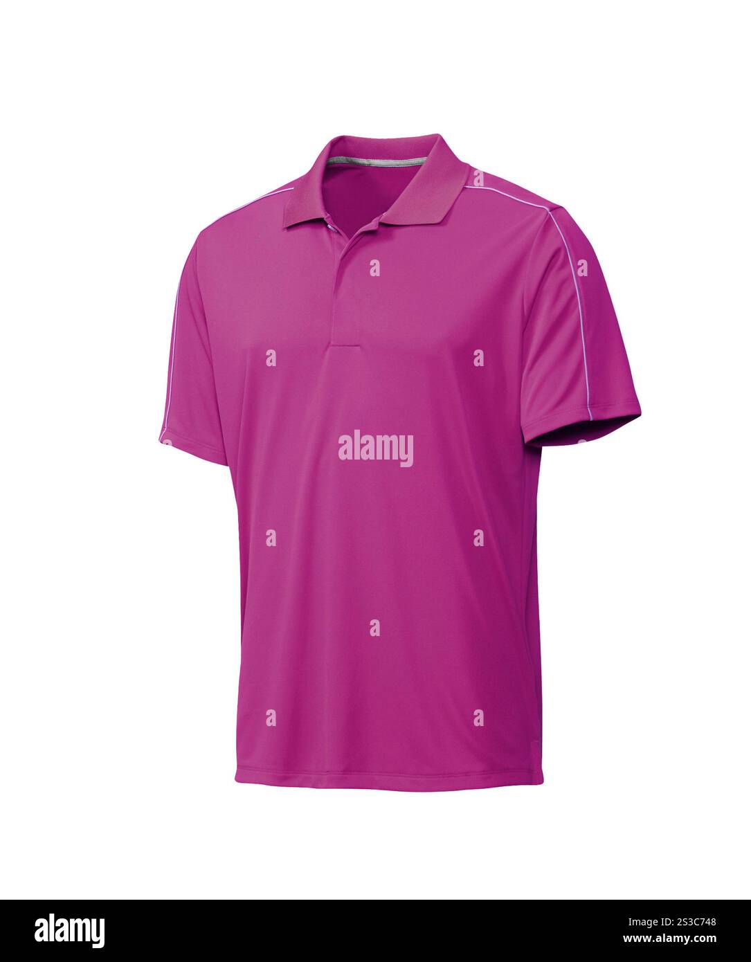Tshirt rose foncé isolé sur fond blanc. Tshirt vert foncé isolé sur fond blanc Banque D'Images