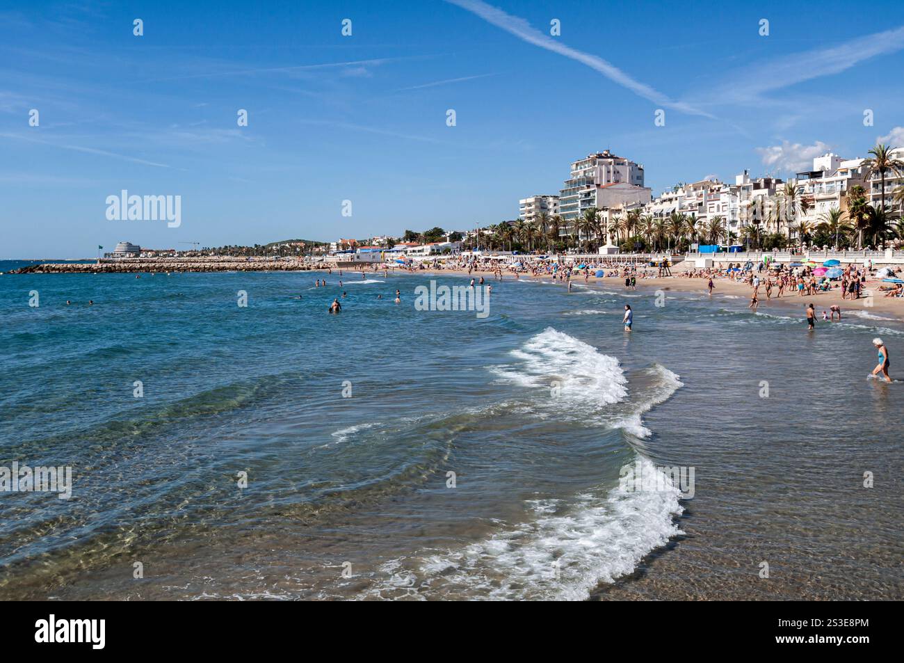 Sitges, plage, Playa de la Ribera, derniers jours de l'été, Côte du Garraf, Barcelone, Espagne Banque D'Images
