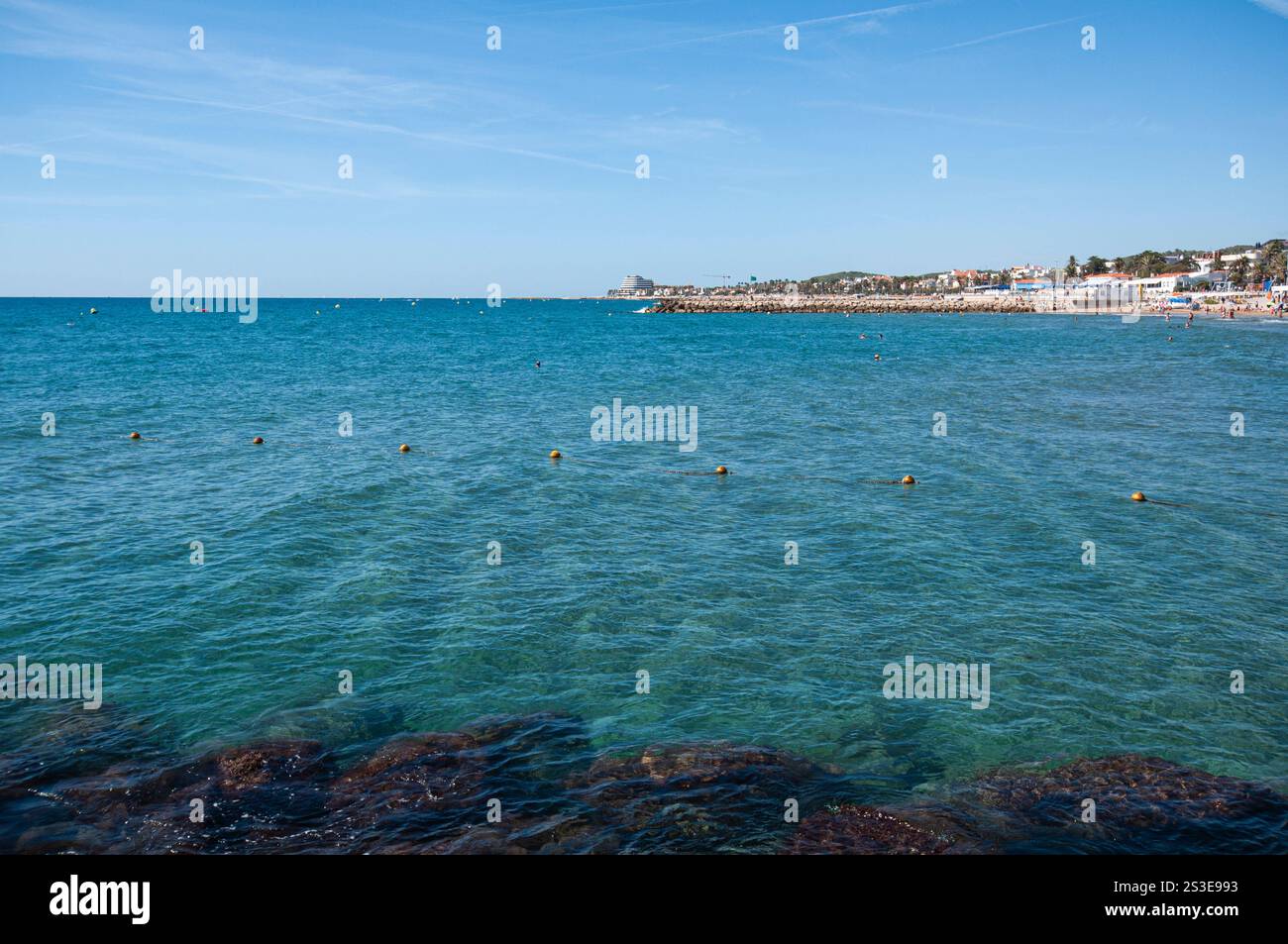 Sitges, plage, Playa de la Ribera, derniers jours de l'été, Côte du Garraf, Barcelone, Espagne Banque D'Images