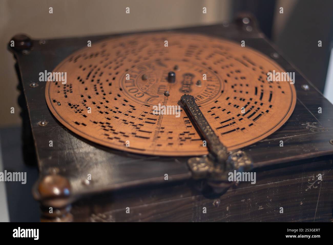 Oslo, Norvège 1er mai 2022 : exposition de disques de musique antiques au Musée des sciences et de la technologie Banque D'Images
