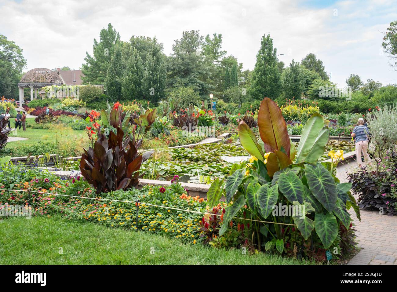 Lincoln, Nebraska - 20 août 2024 : vue sur le magnifique parc Sunken Gardens à Lincoln Nebraska. Banque D'Images