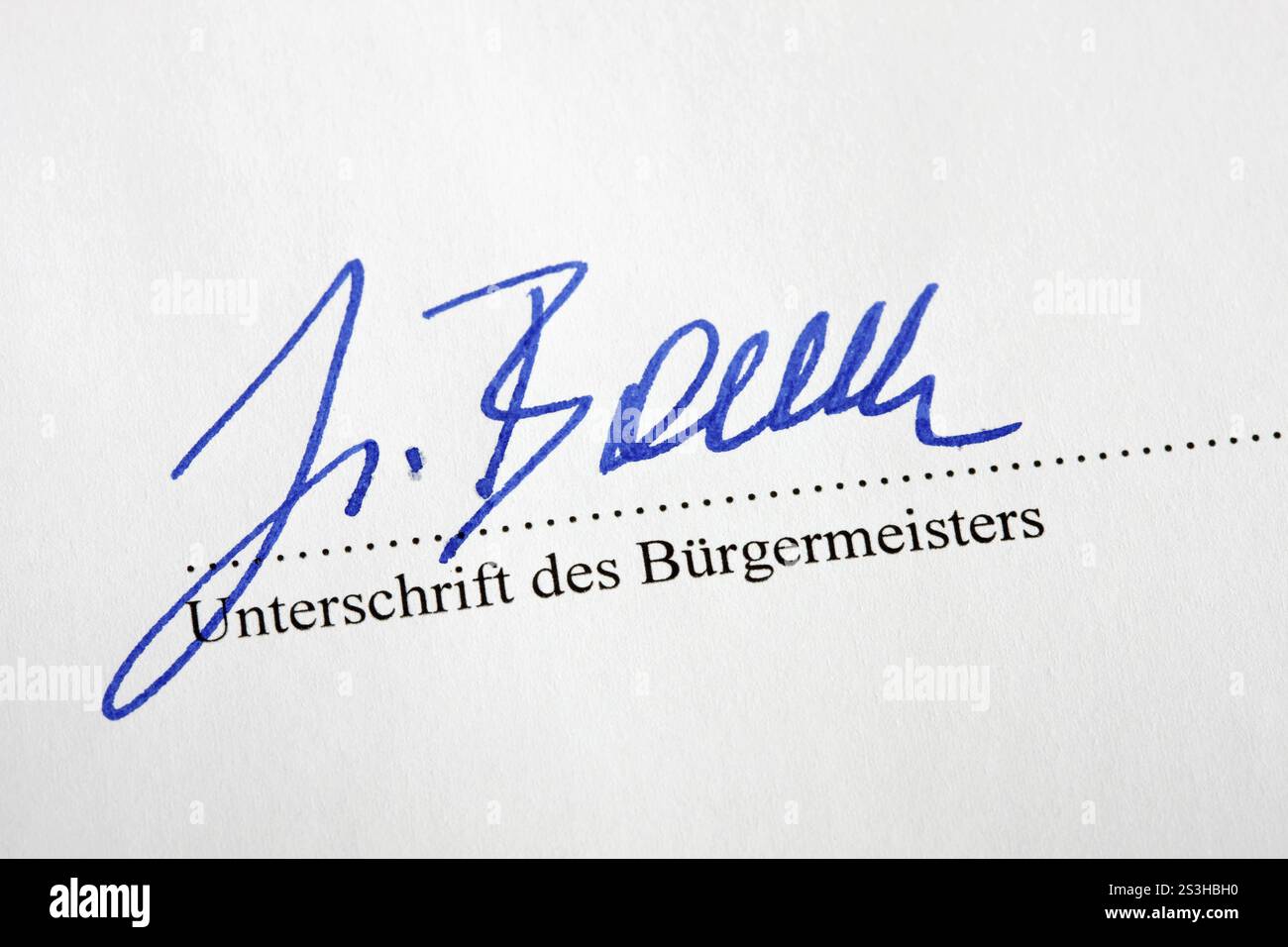 Signature d'un maire sous un document officiel Banque D'Images