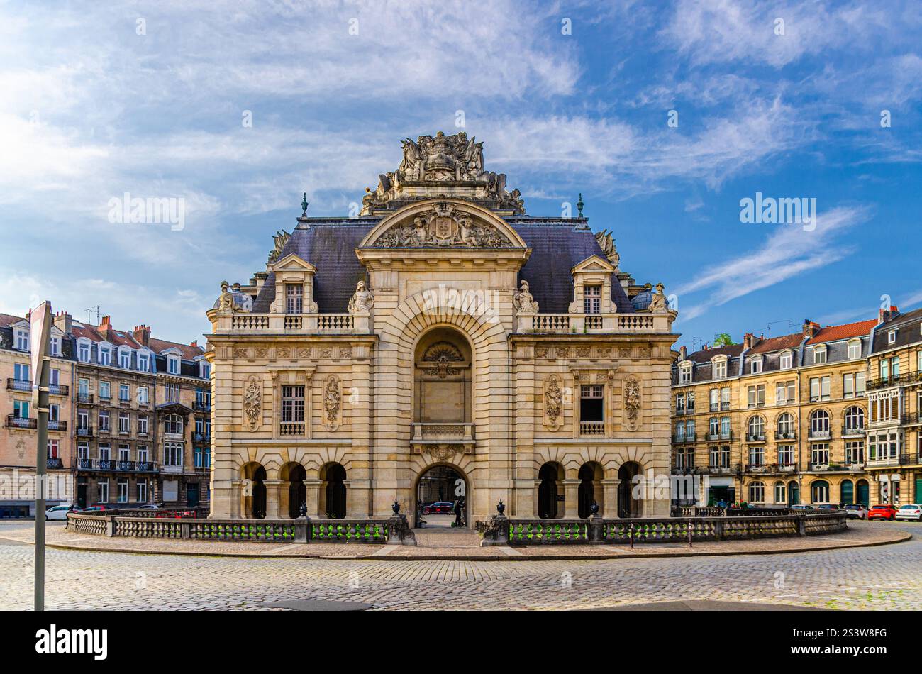 Porte de Paris Arche de Triomphe bâtisse sur la place Simon Vollant à Lille centre historique, Flandre française, département du Nord, hauts-de Banque D'Images