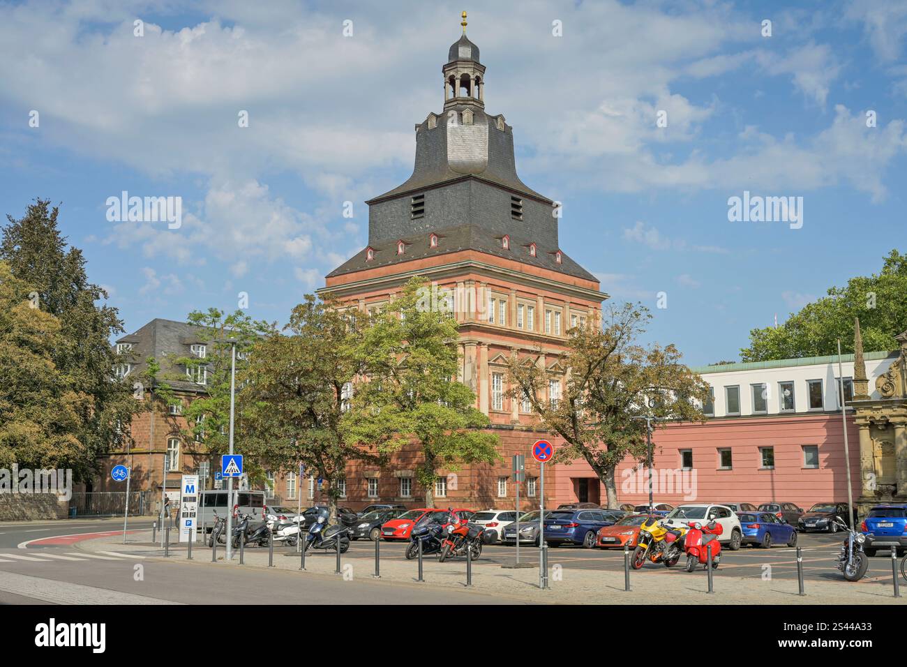 Roter Turm, Konstantinplatz, Altstadt, Trèves, Rhénanie-Palatinat, Deutschland *** Tour Rouge, Konstantinplatz, vieille ville, Trèves, Rhénanie-Palatinat, Allemagne Banque D'Images