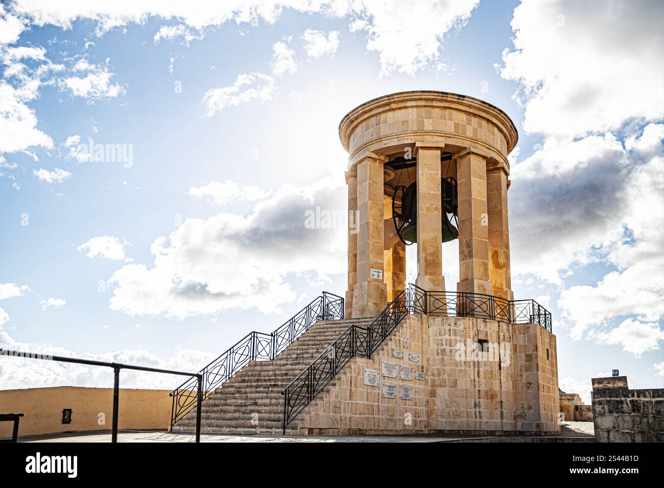 Le Mémorial de guerre de Siege Bell : hommage de la Valette aux morts Banque D'Images