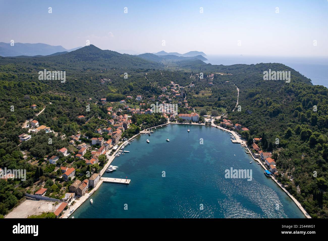 Journée ensoleillée sur l'île de Sipan, Elafiti, Croatie Banque D'Images