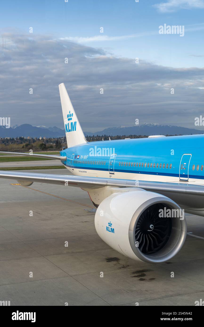 Un avion de KLM Royal Dutch Airlines à l'aéroport international de Vancouver, Colombie-Britannique, Canada. Banque D'Images