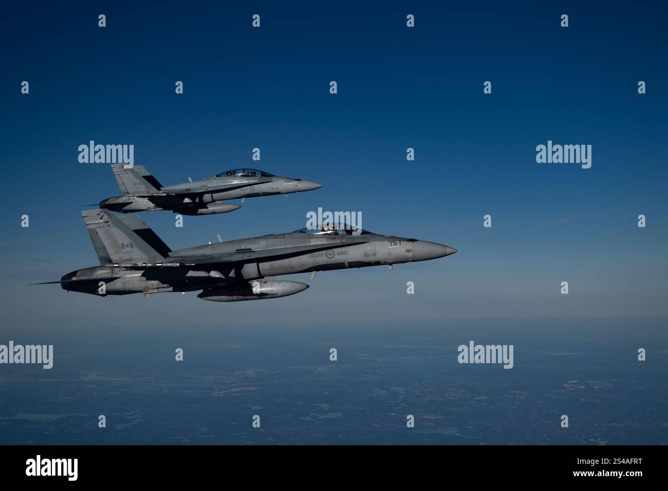 L'avion CF-18 Hornet de l'Aviation royale canadienne affecté à la 3e Escadre Bagotville participe à l'exercice d'entraînement conjoint opération Crimson Snowman Ove Banque D'Images