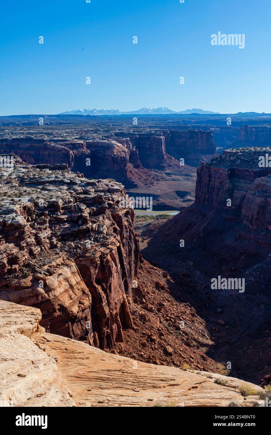 Photographie de Labyrinth Canyon, Green River et Henry Mountains, regardant vers le bas de Two Mile Canyon, près de Green River, Utah, États-Unis. Banque D'Images