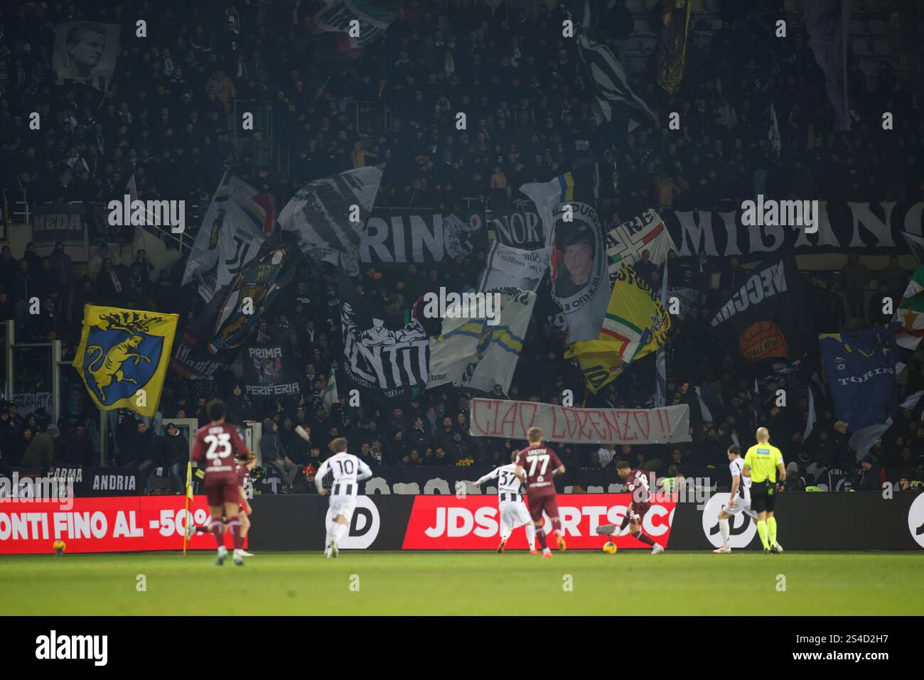 Turin, Italie. 11 janvier 2025. Fans de la Juventus lors de la saison italienne Serie A 2024/25, match de football entre Torino FC et Juventus FC le 11 janvier 2025 au Stadio Olimpico ''Grande Torino'', Turin, Italie. Crédit : Nderim Kaceli/Alamy Live News Banque D'Images