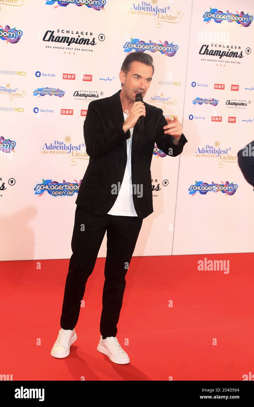 Schlagerchampions Das große Fest der Besten moderiert von Florian Silbereisen 11.01.2025, Berlin Samstagabendshow Schlagerchampions Das große Fest der Besten moderiert von Florian Silbereisen Livesendung Das Erste Florian Silbereisen vor der Sendung auf dem Roten Teppich Berlin Allemagne Copyright : xMatthiasxGränzdörferx Banque D'Images