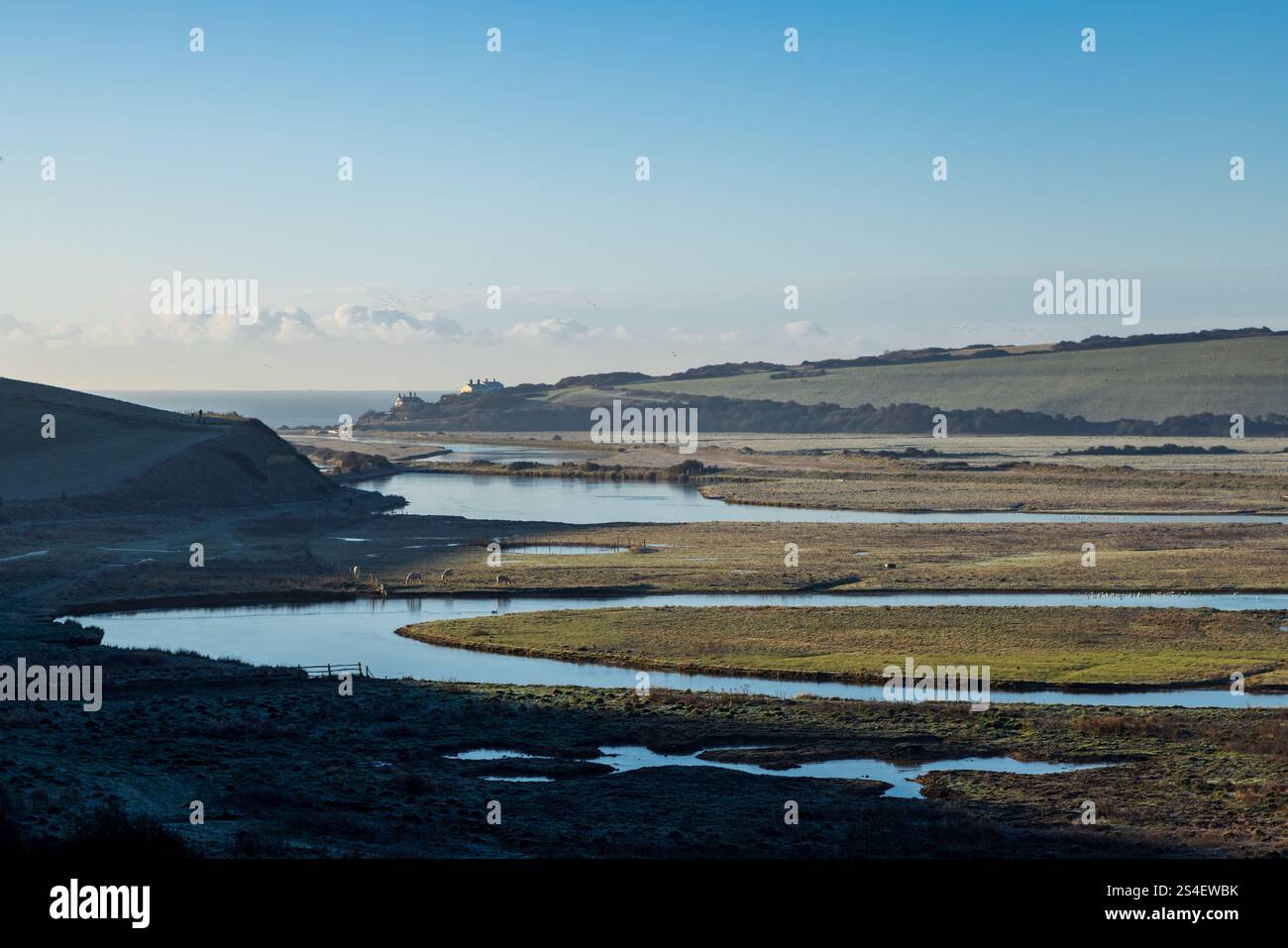 Une vue sur la vallée de Cucukmere dans le Sussex, par un matin ensoleillé mais glacial de janvier Banque D'Images