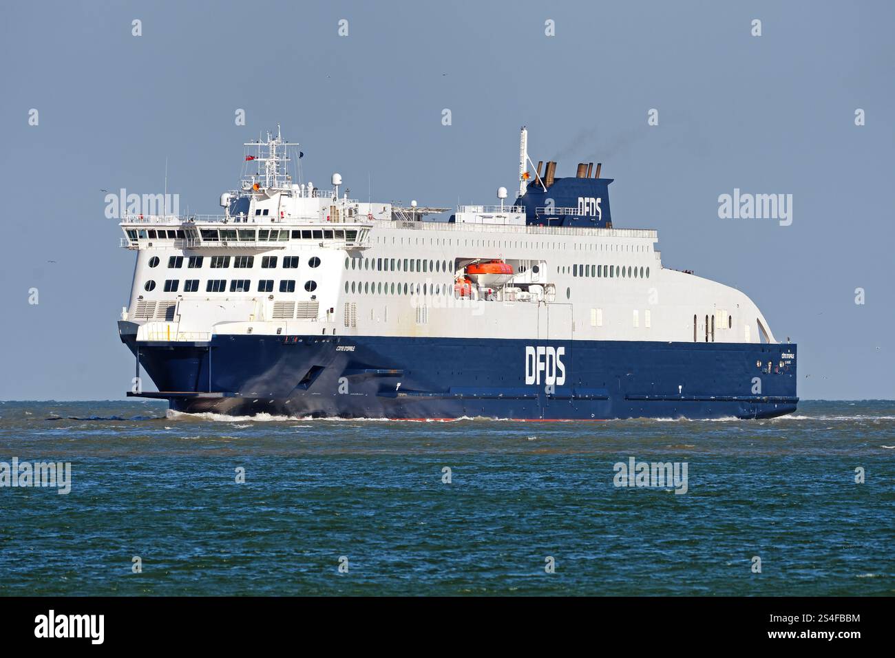 Côte d'Opale est un ferry E-Flexer transmanche exploité par DFDS entre Douvres et Calais. Banque D'Images