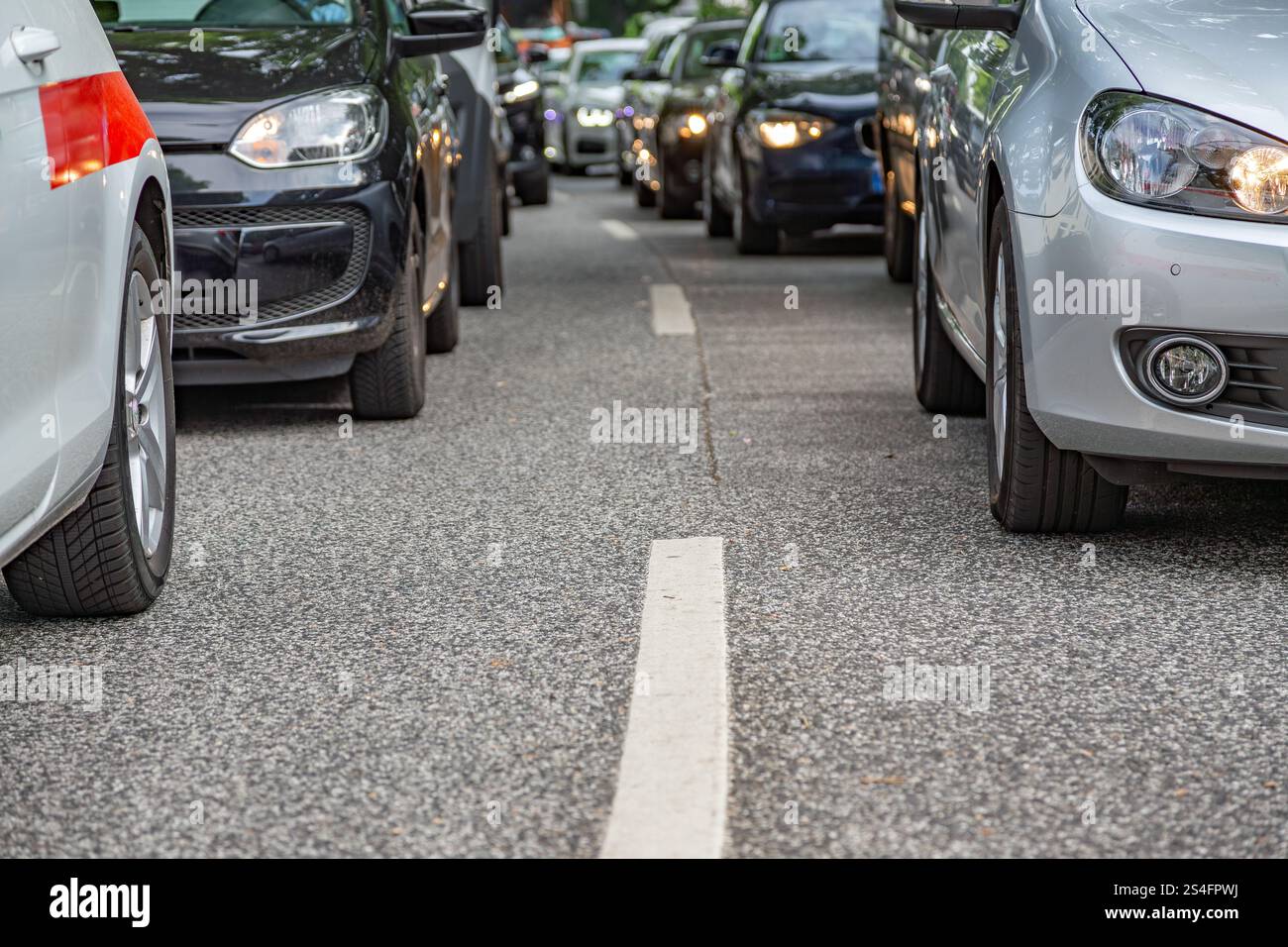 phares de voiture dans un embouteillage Banque D'Images