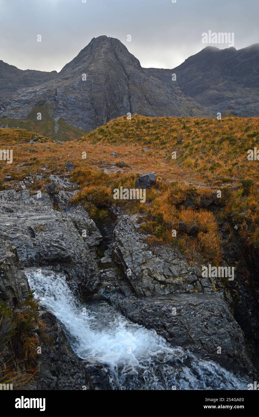 Piscines de fées et montagnes Cuillin, île de Skye Banque D'Images